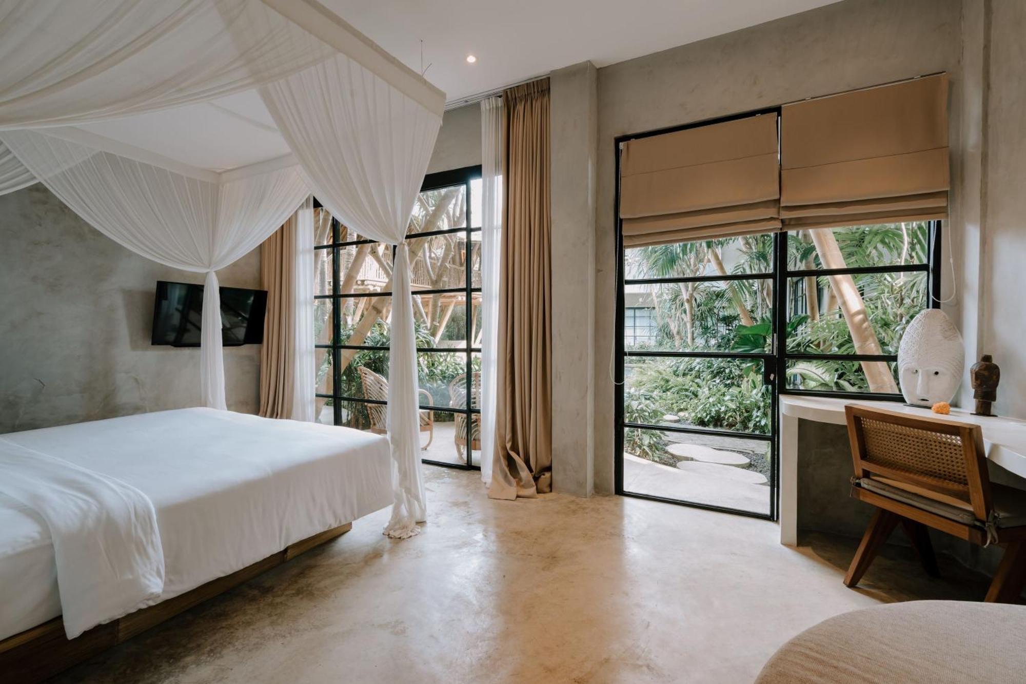 Resort Zin & 4*