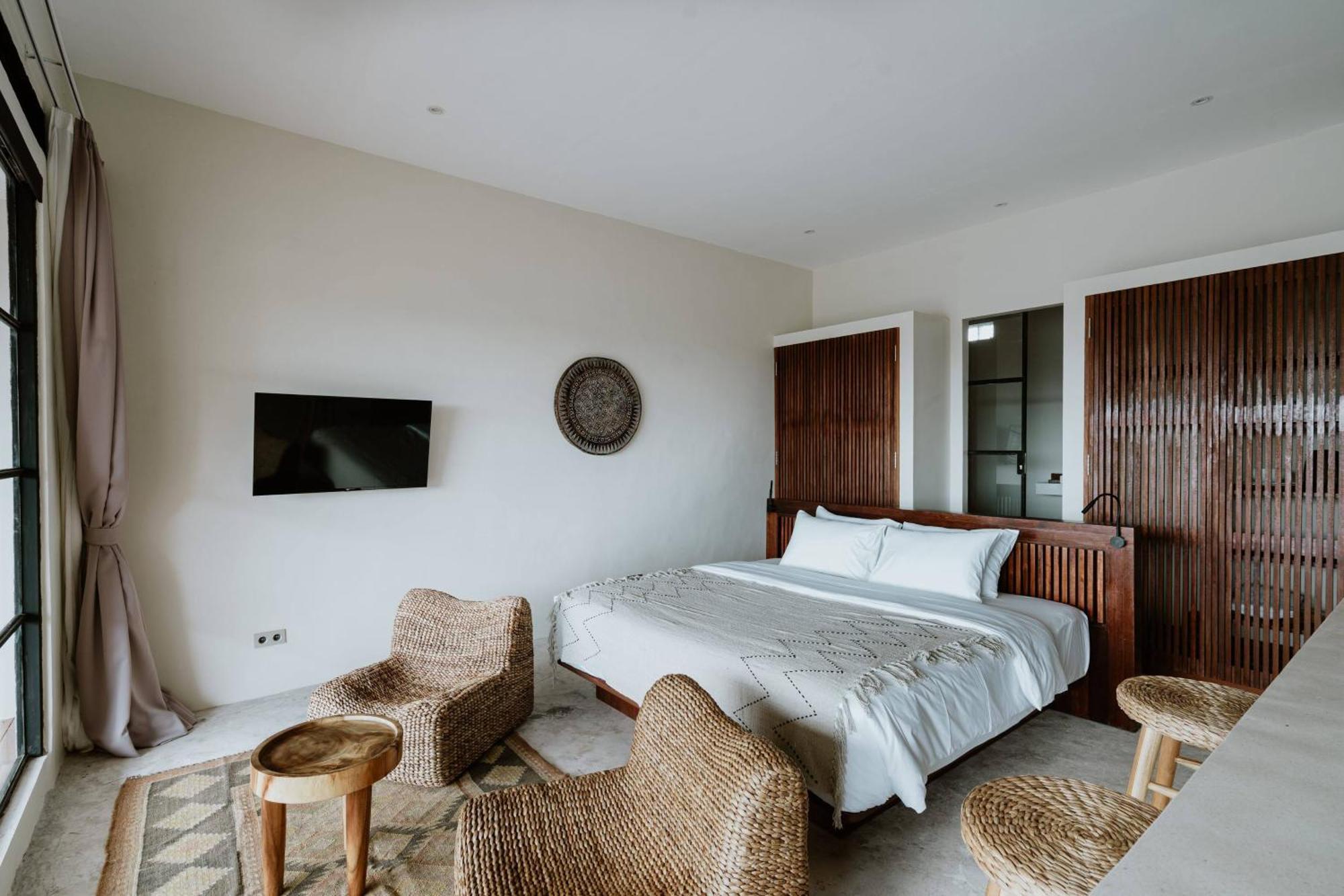 Resort Zin & 4*