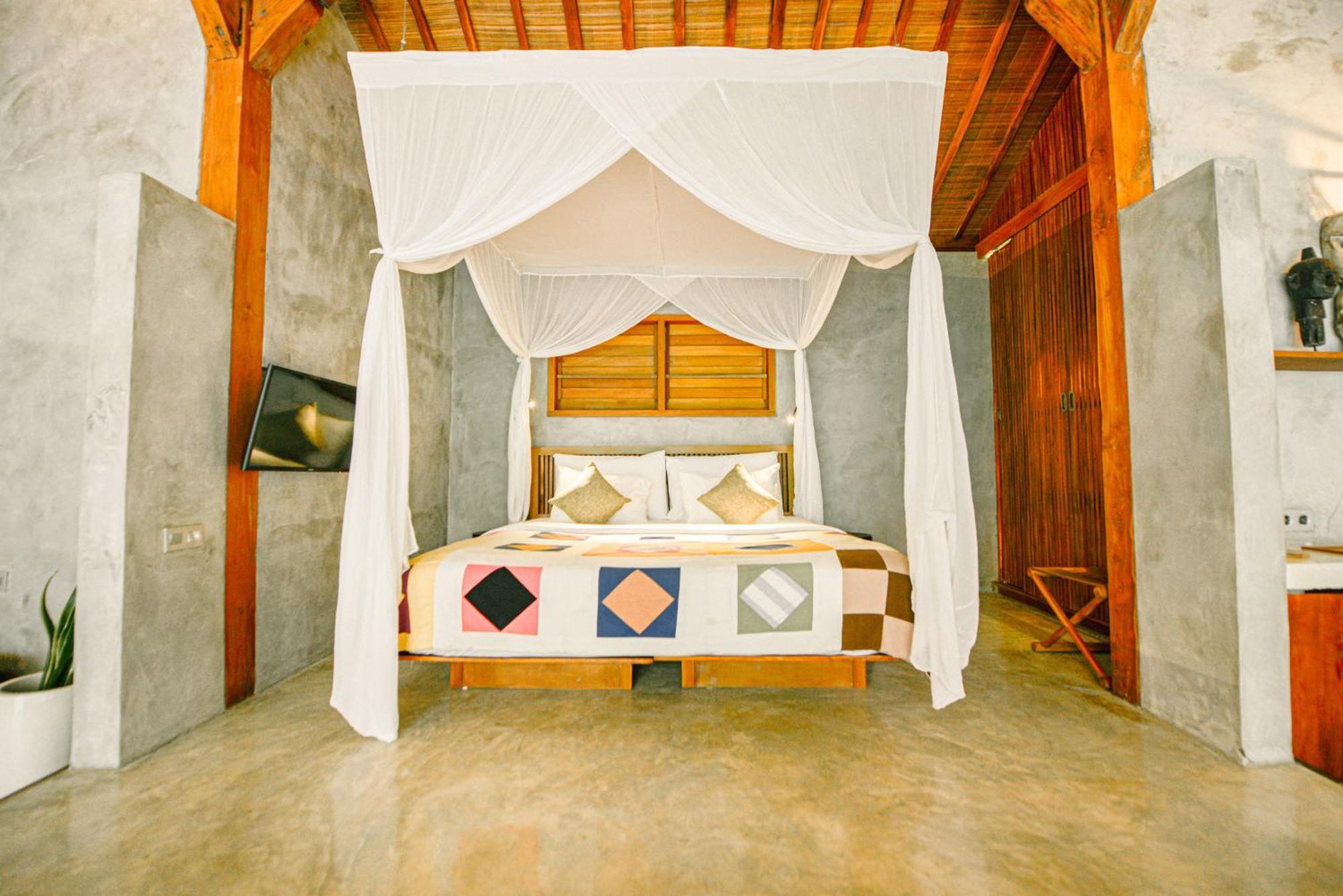 Resort Zin & 4*